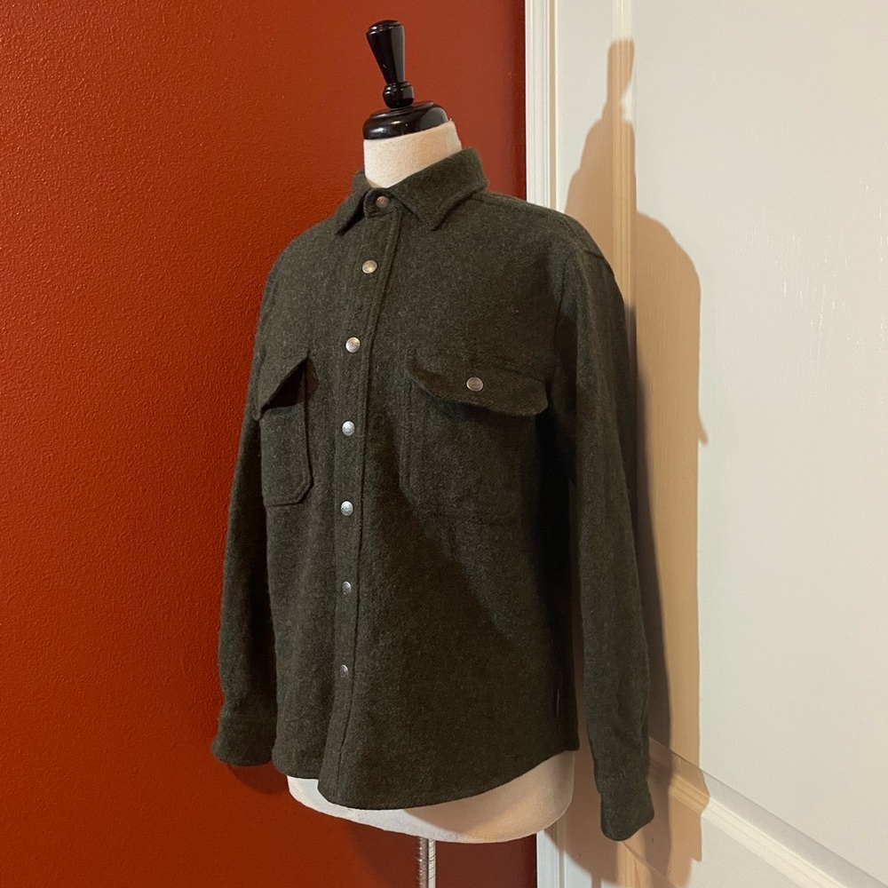 Woolrich Men’s Alaskan Green Heavy Wool Snap Button Down Long Sleeve Shirt